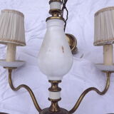 Lustre à 4 branches en métal doré et opaline