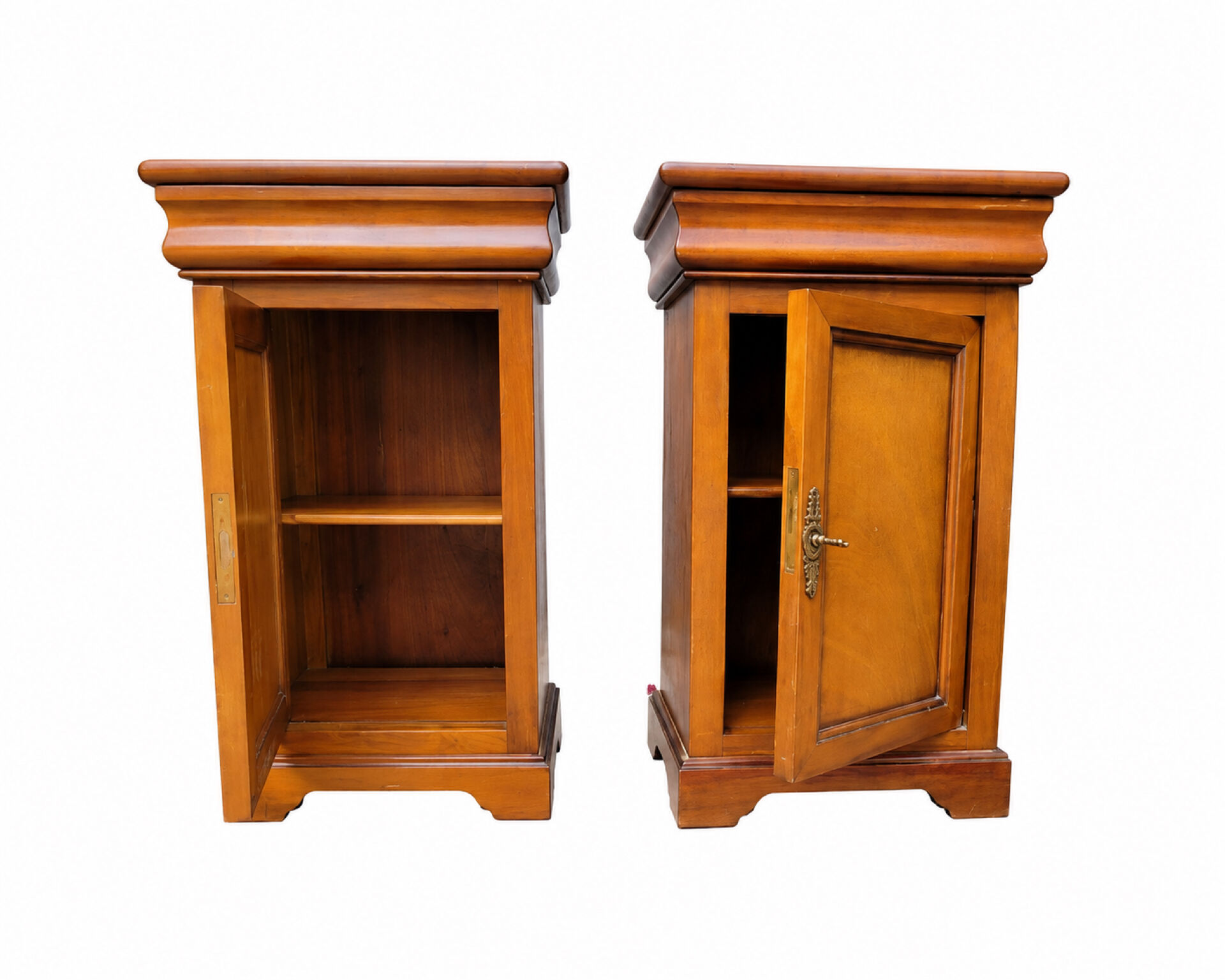 Pair of vintage bedside tables in solid cherry wood – Louis-Philippe style