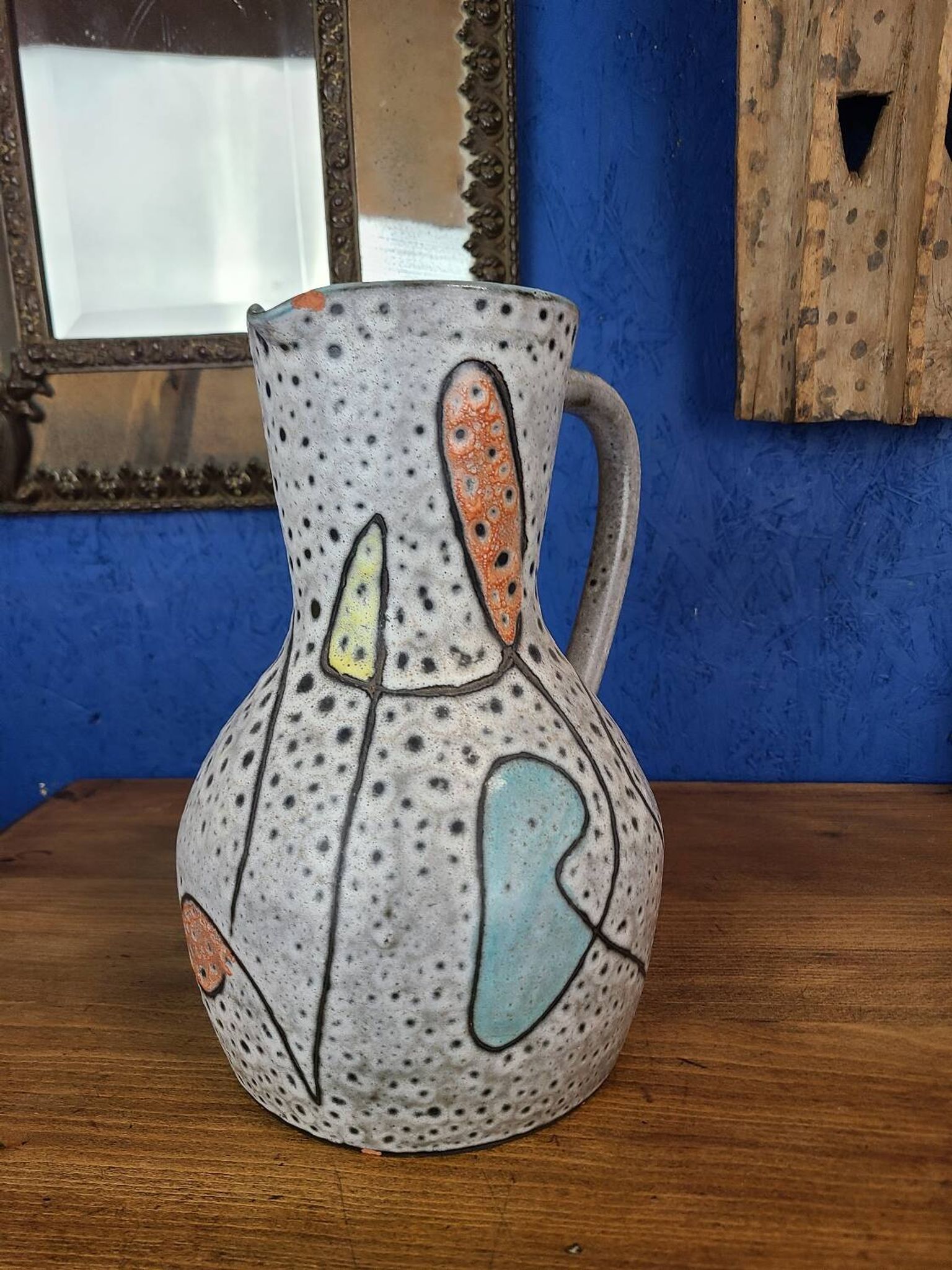 Pichet d'art de hyèvre signé émaux polychrome