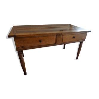 Yettes table