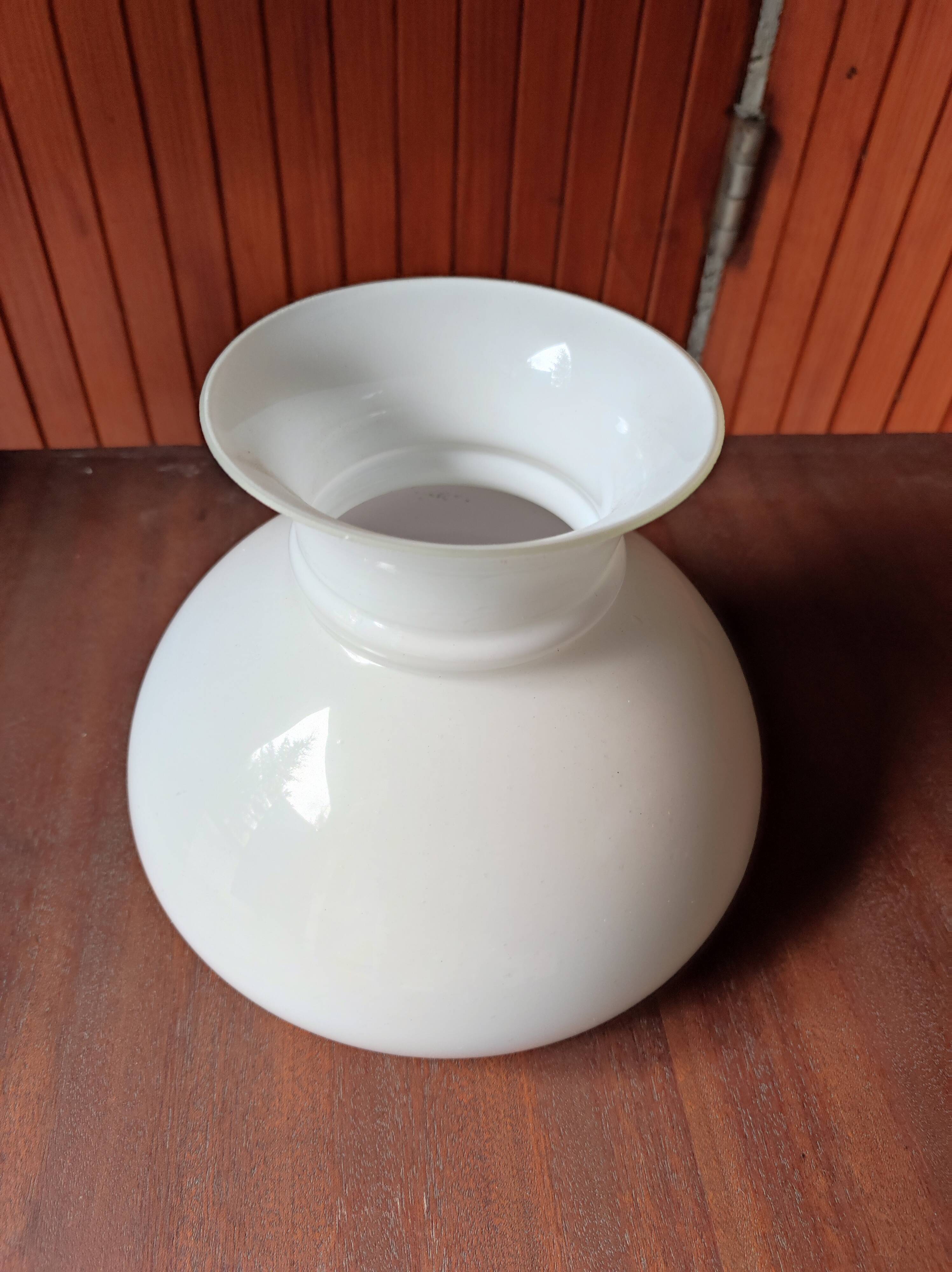Opaline lampshade for chandelier and lamp
