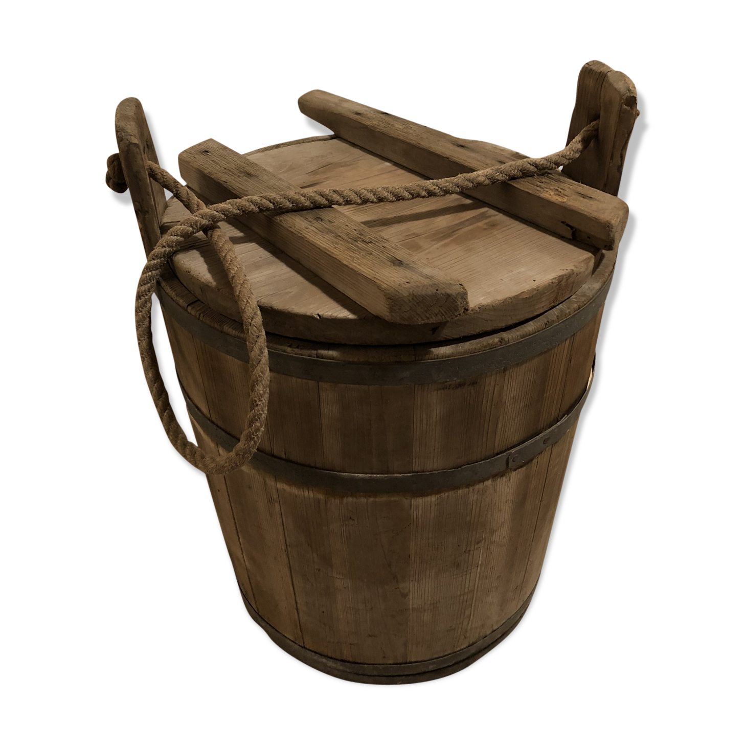 Traditional Japanese bucket