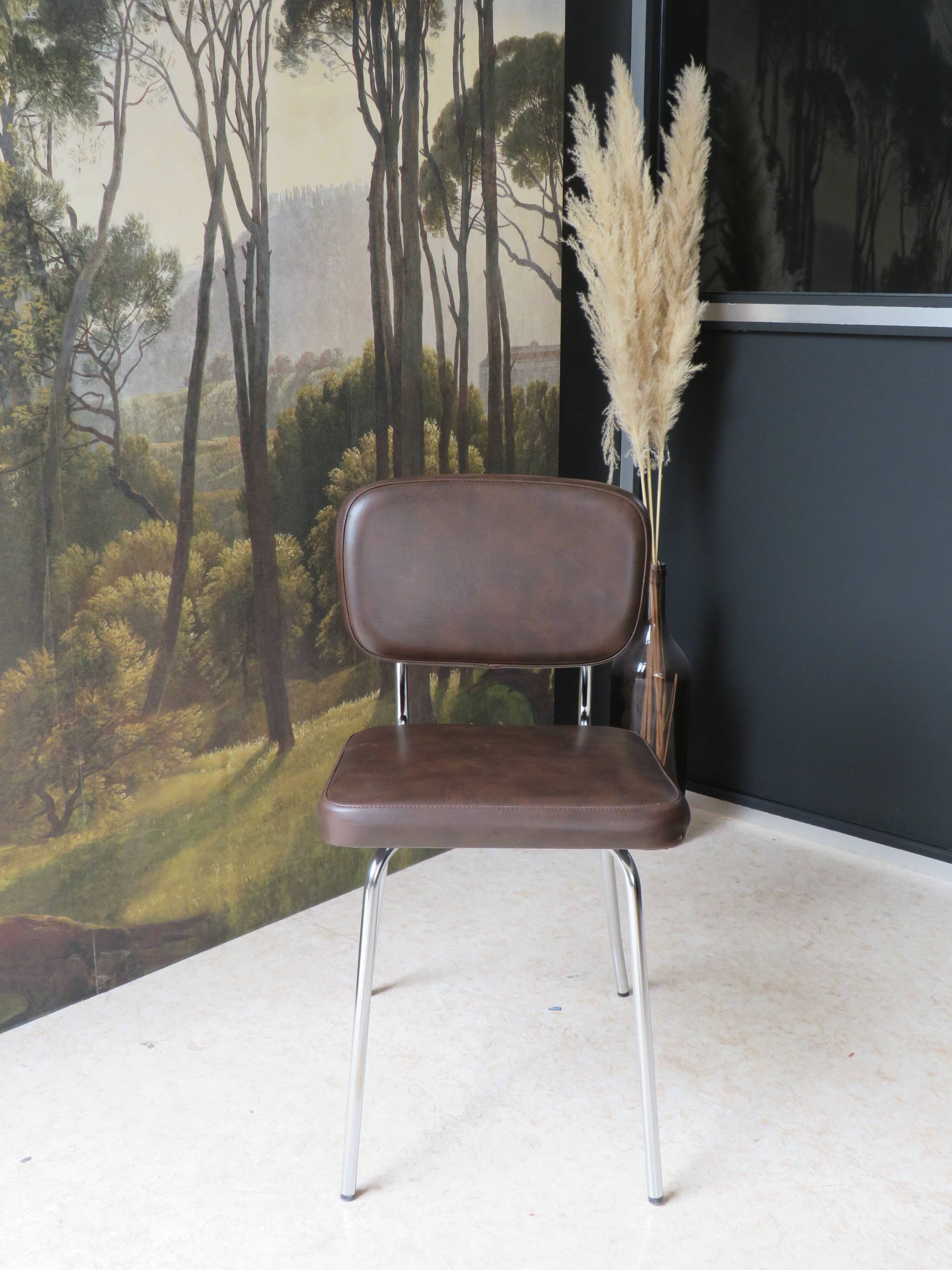 Set of 4 chairs in skaï and vintage chrome