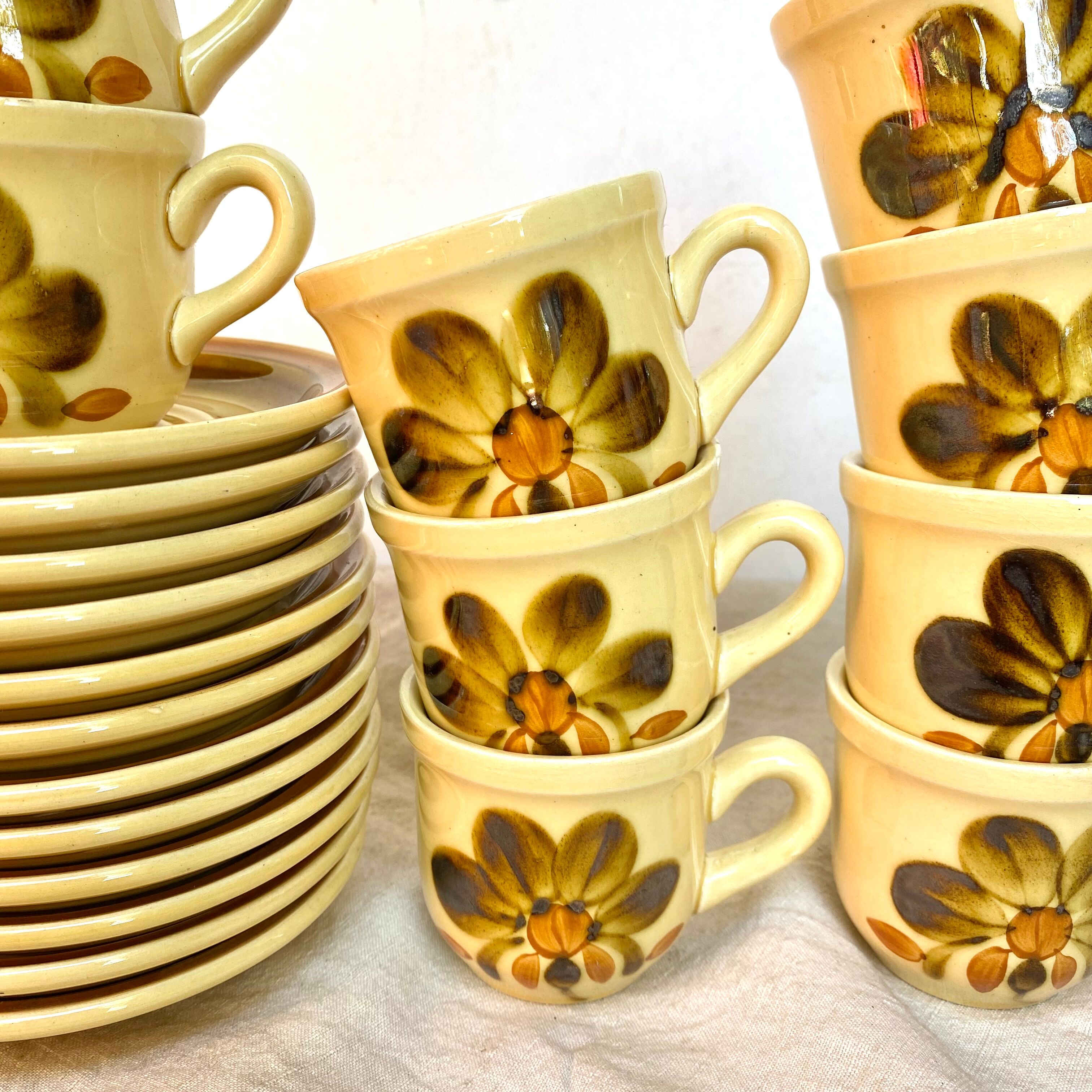 Vintage porcelain cups from Gien "Bamako"