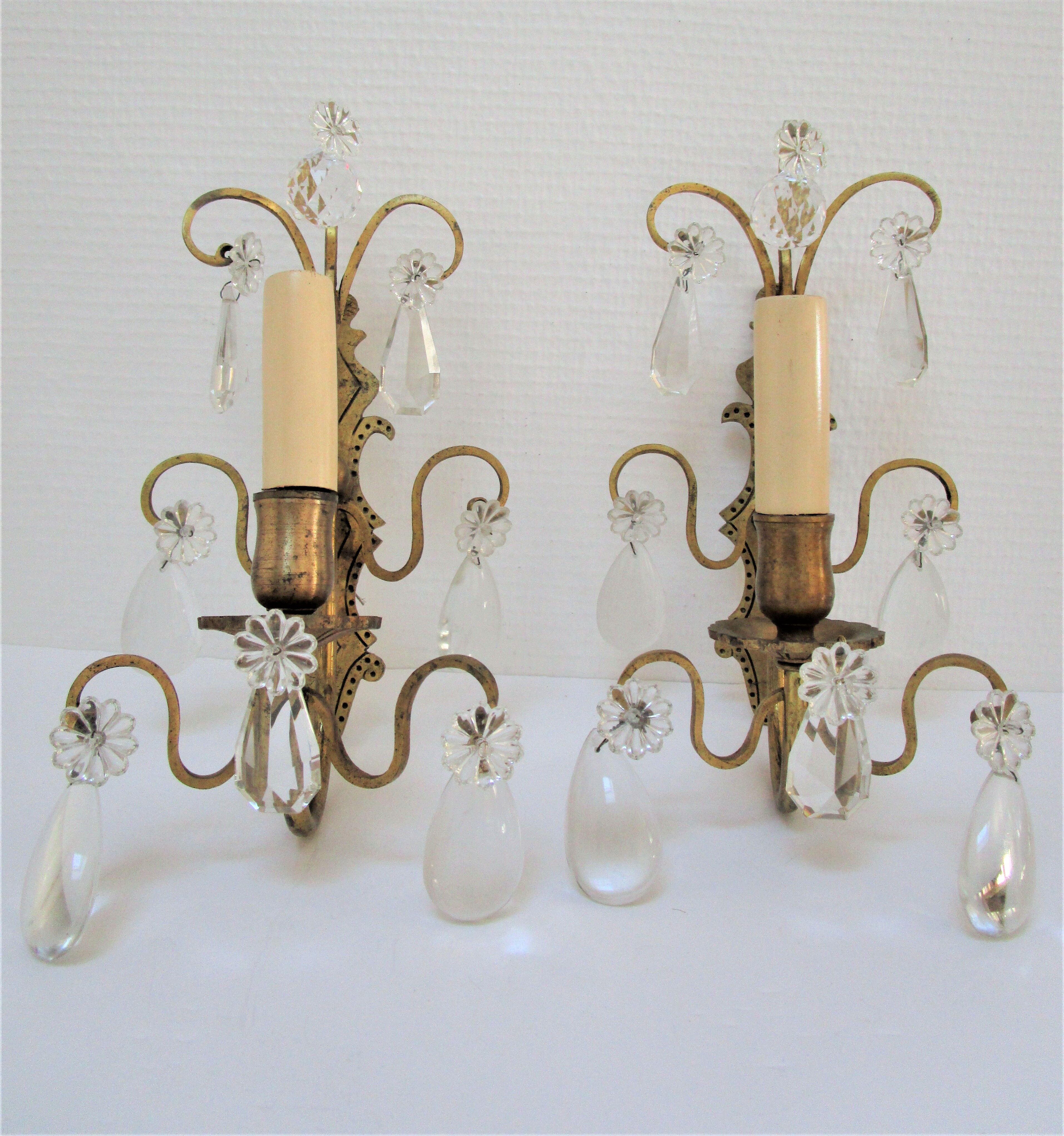 Pair of wall lamps patinated gilded bronze and early twentieth century glass grapevines