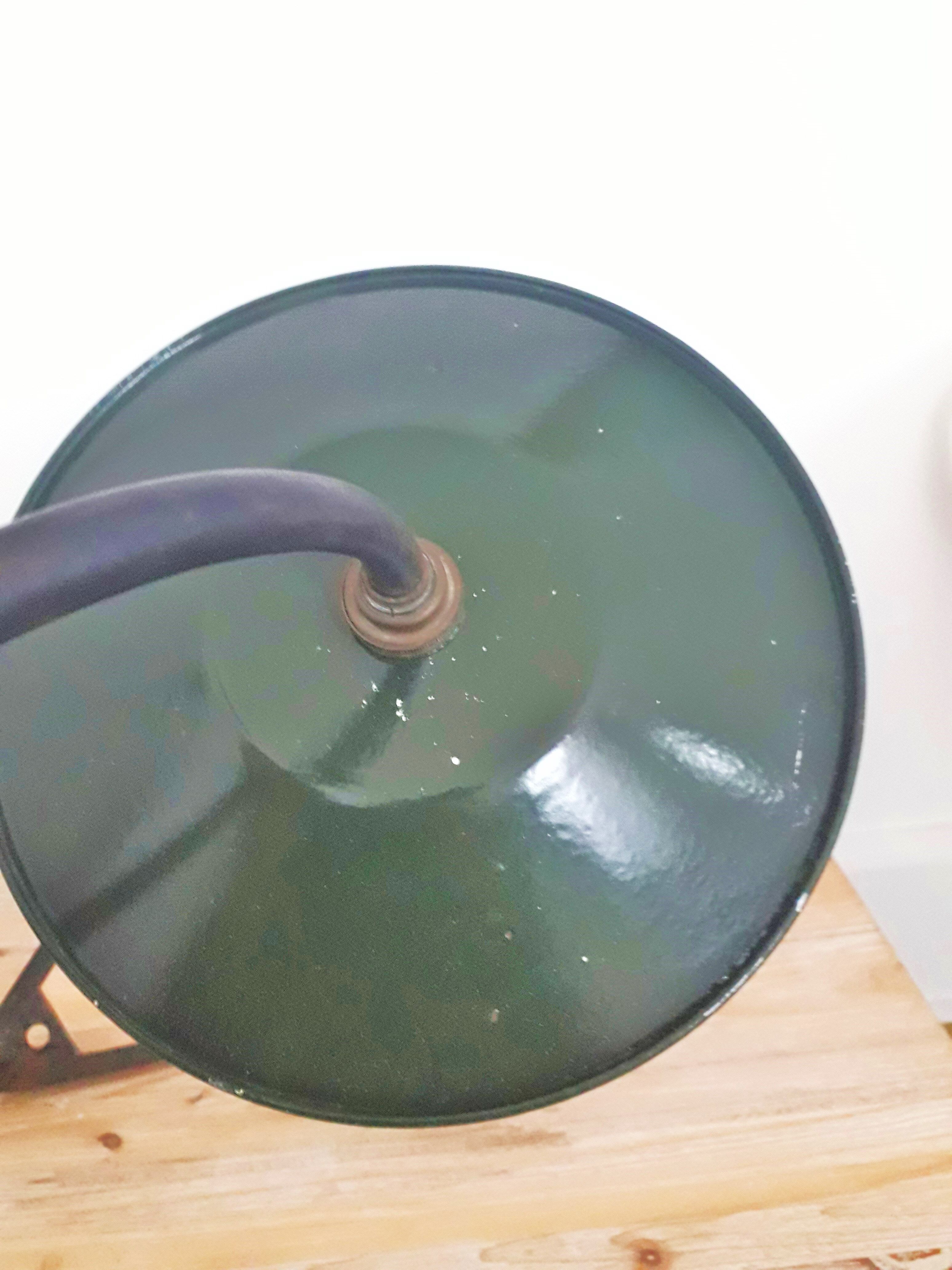 Desk / industrial lamp - Iron Enamelled Sheet Metal Green and White - 1940