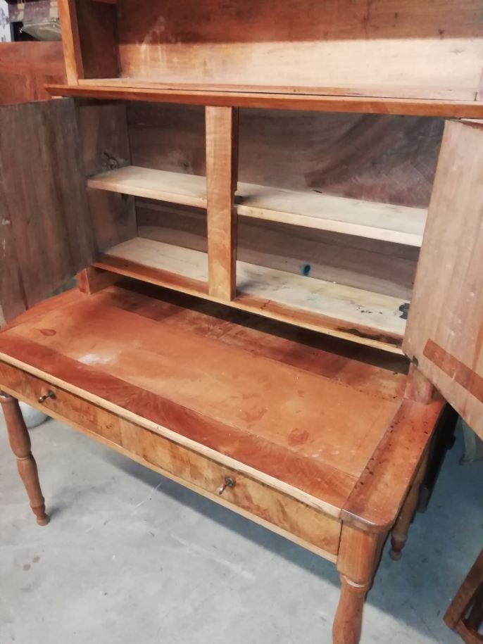 Louis Philippe senior office