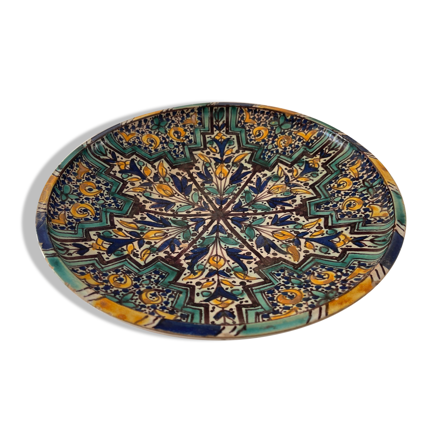 Morocco Ghotar Fez XVIIIth Polychrome earthenware blue, yellow, brown, green on a white background. 32.5 cm