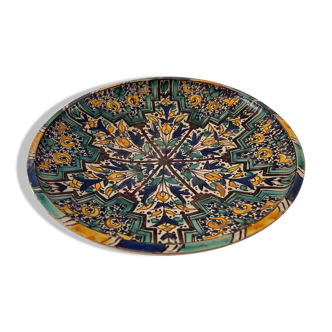 Morocco Ghotar Fez XVIIIth Polychrome earthenware blue, yellow, brown, green on a white background. 32.5 cm
