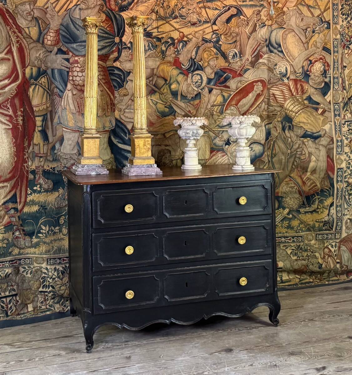 Louis XV oak chest of drawers, black patina, 18th century
