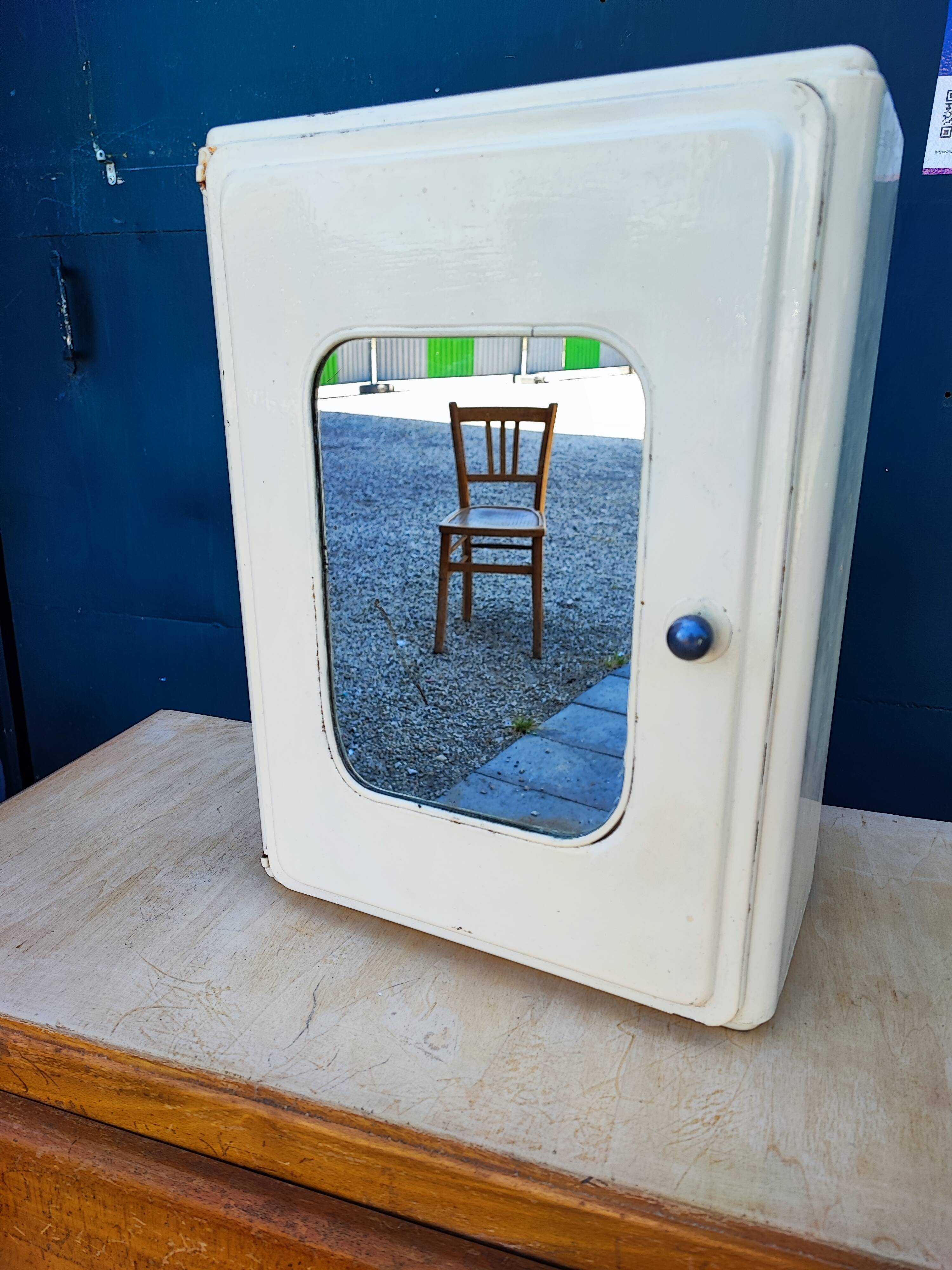 Metal medicine cabinet mirror