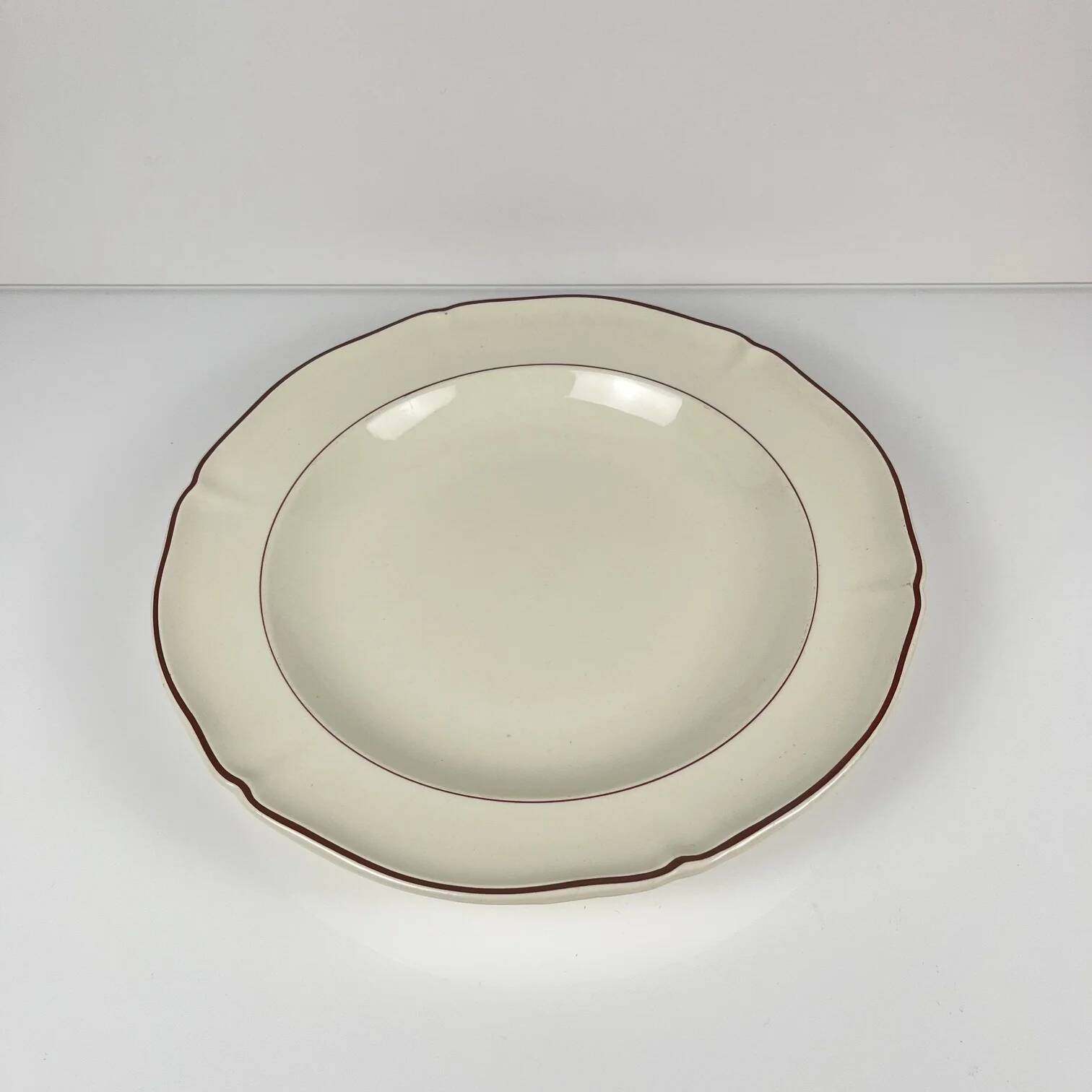 Shallow dish Villeroy & Boch, Bordeaux rim