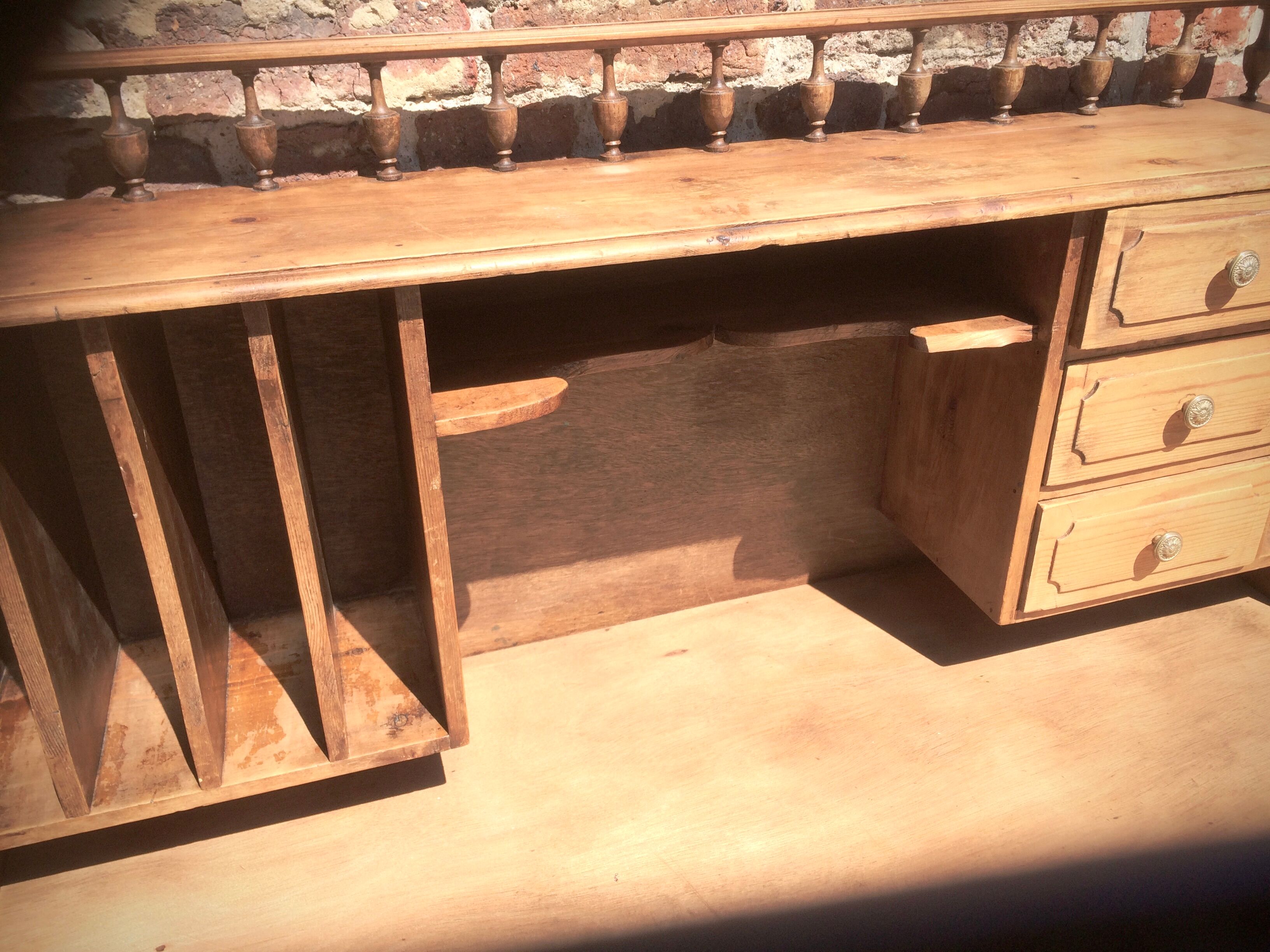 Period office in pitchpin