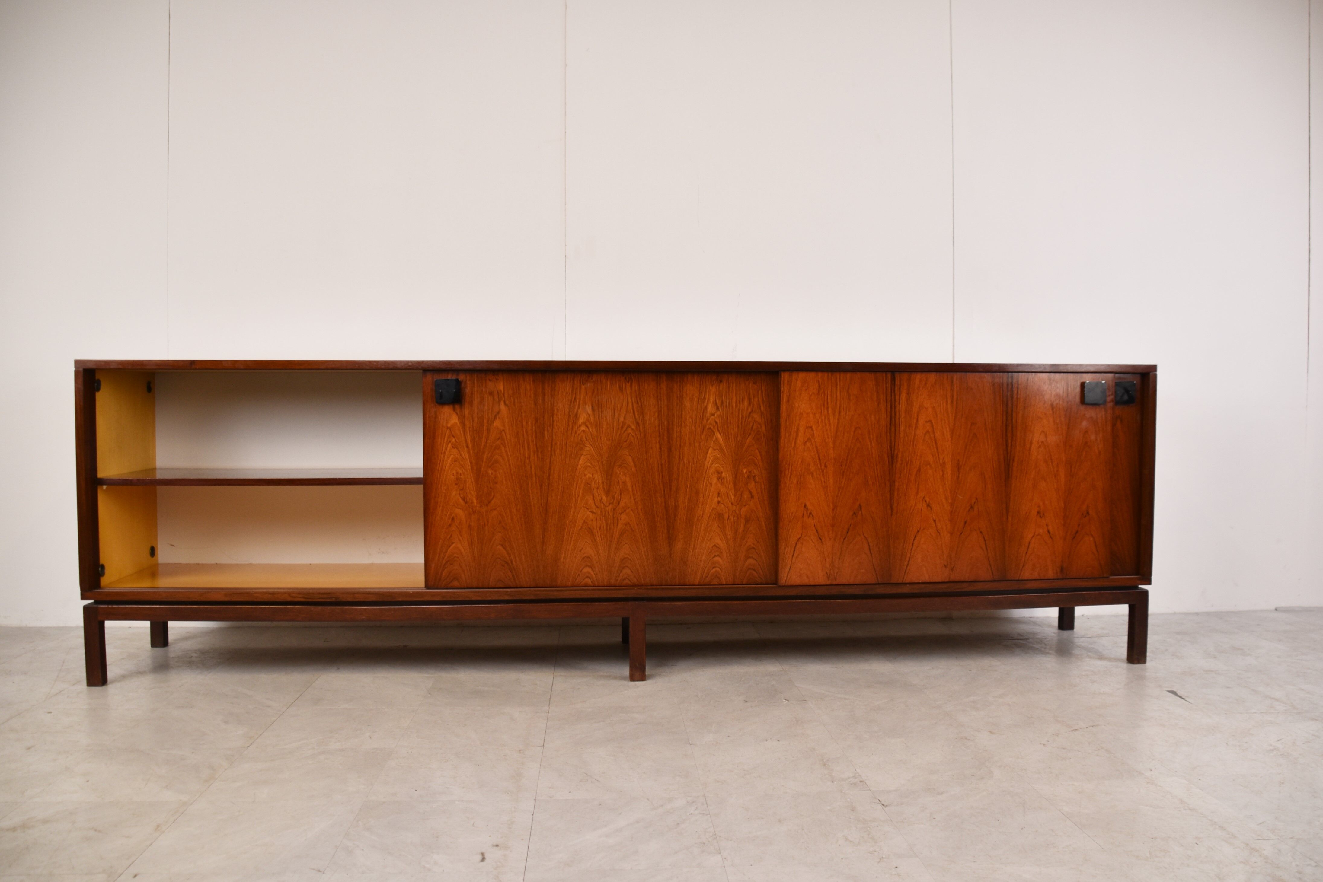 Enfilade modèle 440 d'Alfred Hendrickx pour Belform, années 1960