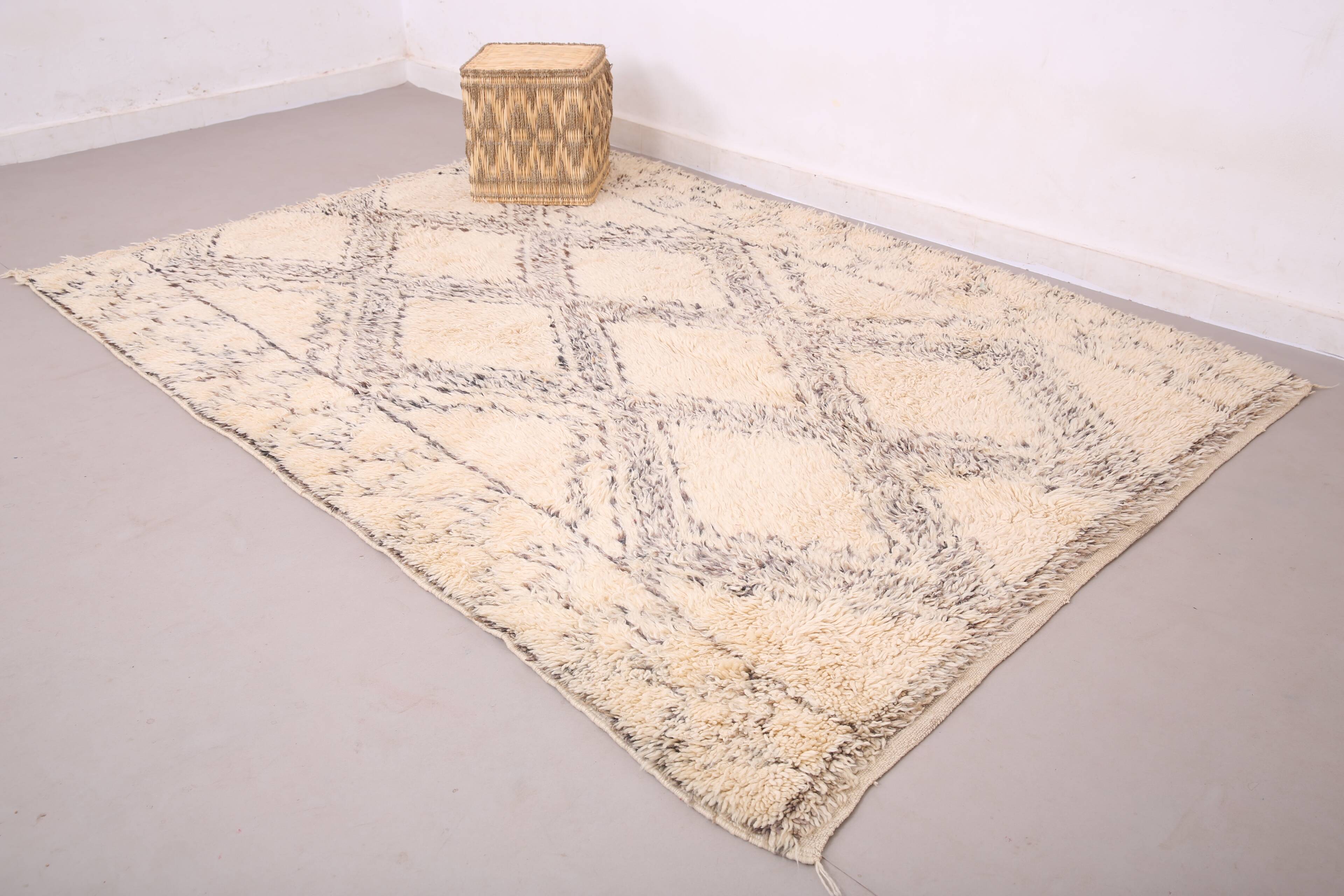 Vintage Beni Ourain rug Handmade 190 x 267 cm - Moroccan Berber Wool Rug