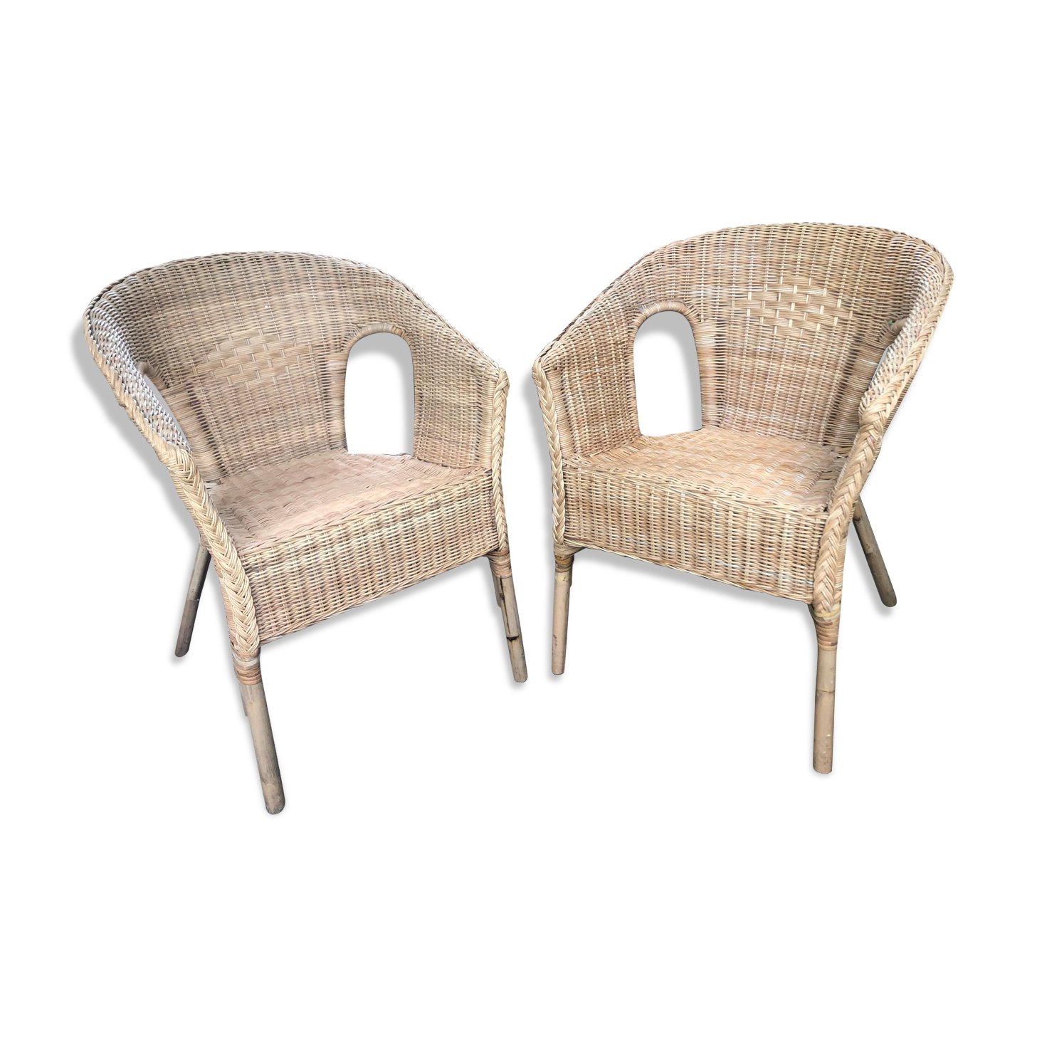 Pair of wicker armchairs