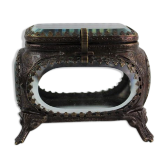 Jewelry box