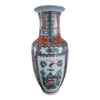 Vase en porcelaine de Chine (19ème), famille rose de Canton