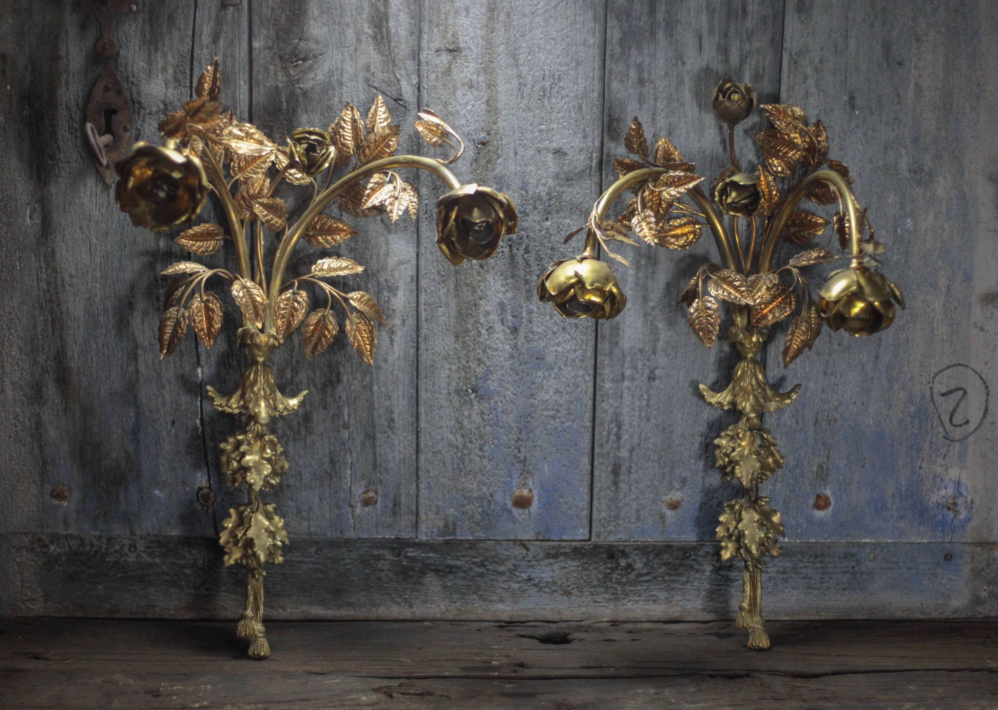 Pair of bronze and gold metal floral wall sconces, flower wall lamp.