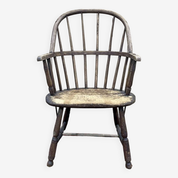 19th century English armchair in 19th century elm and beech