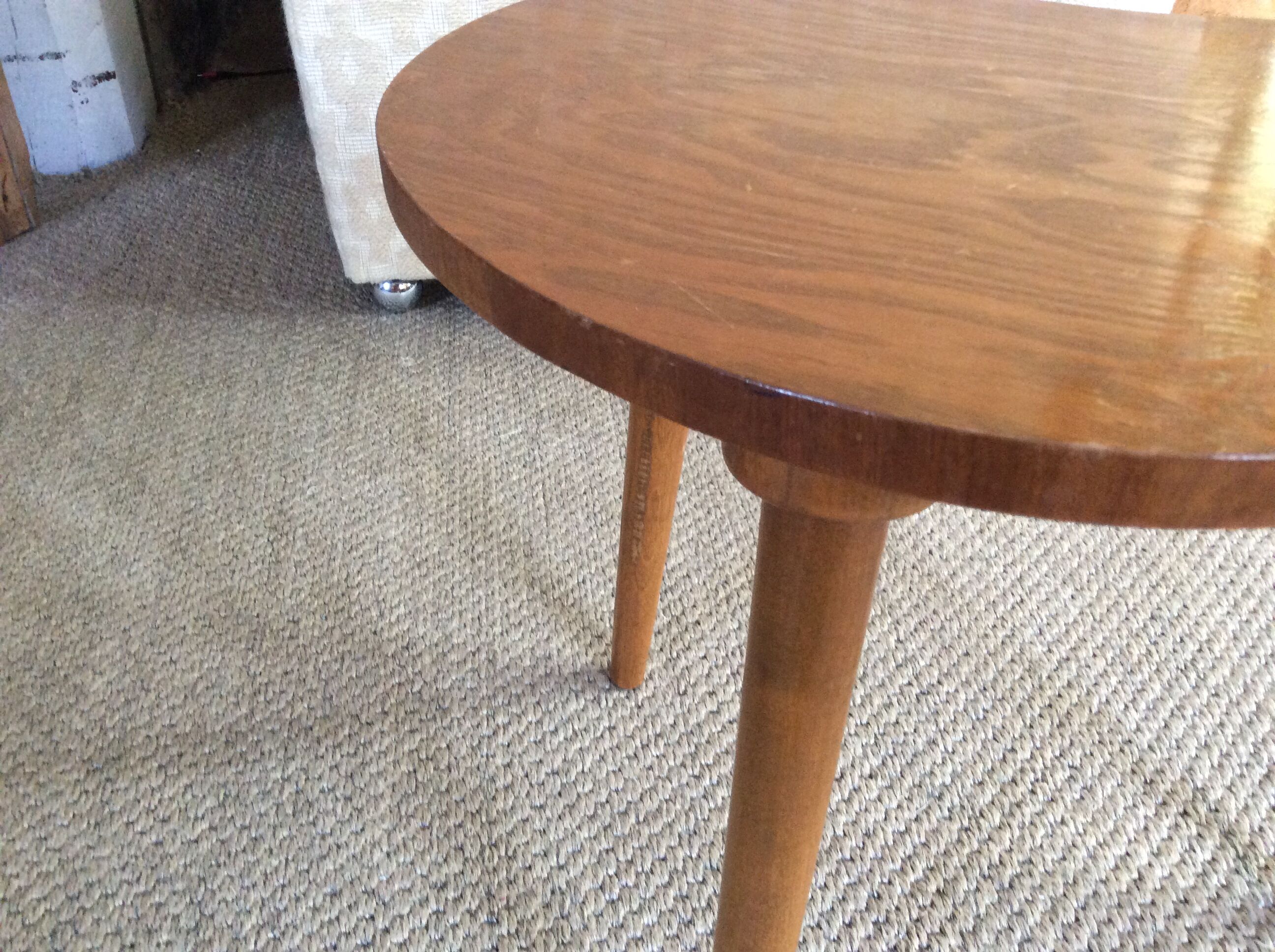 Side table pallet shape