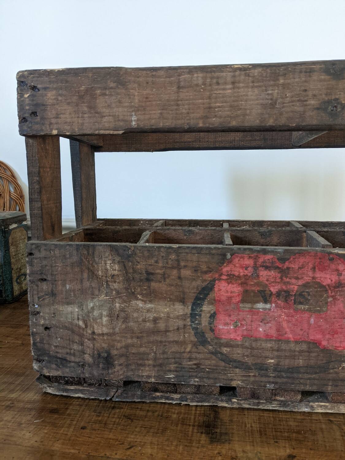 Wooden bottle holder