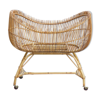 Rattan cradle