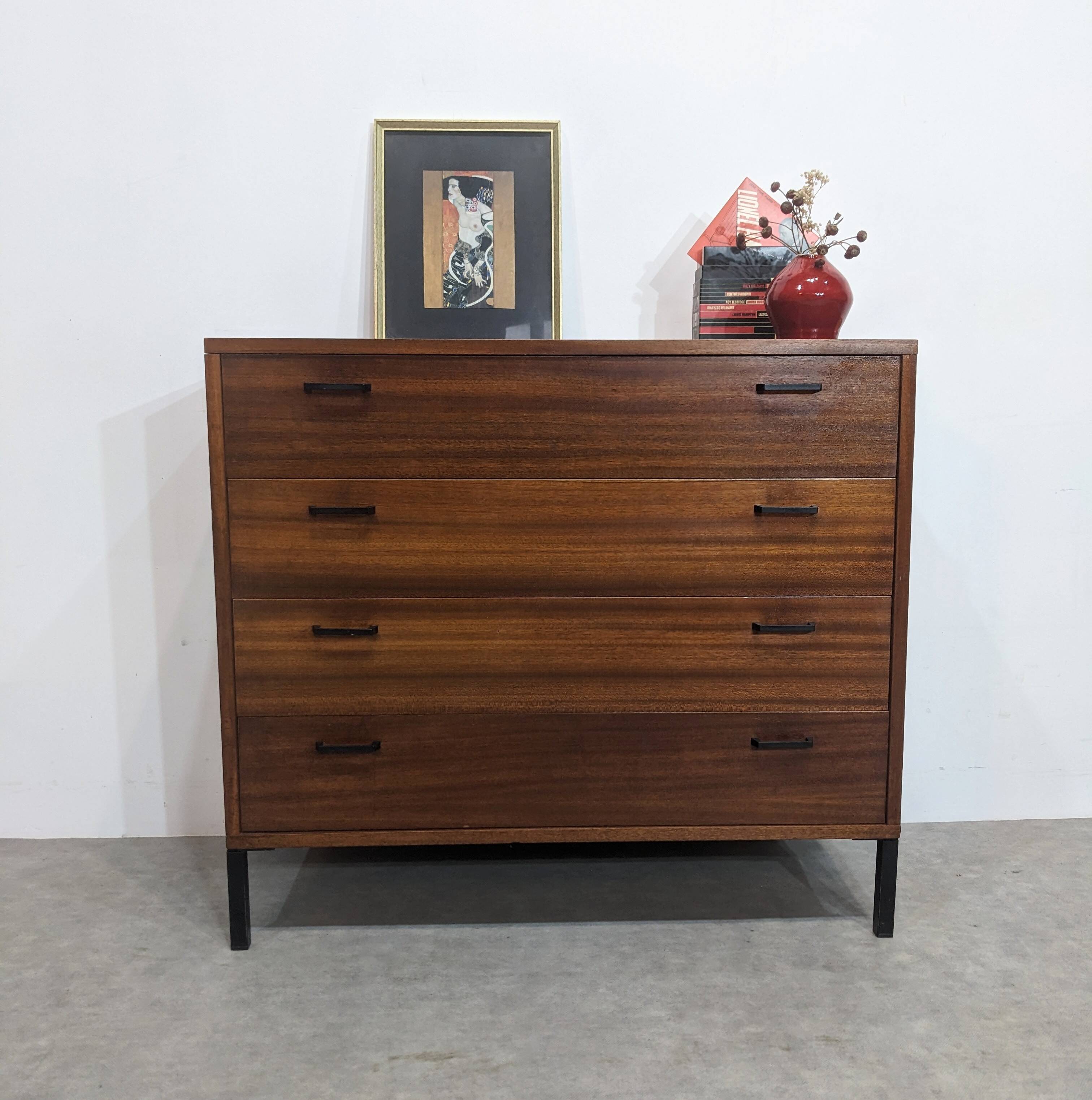 Vintage chest of drawers