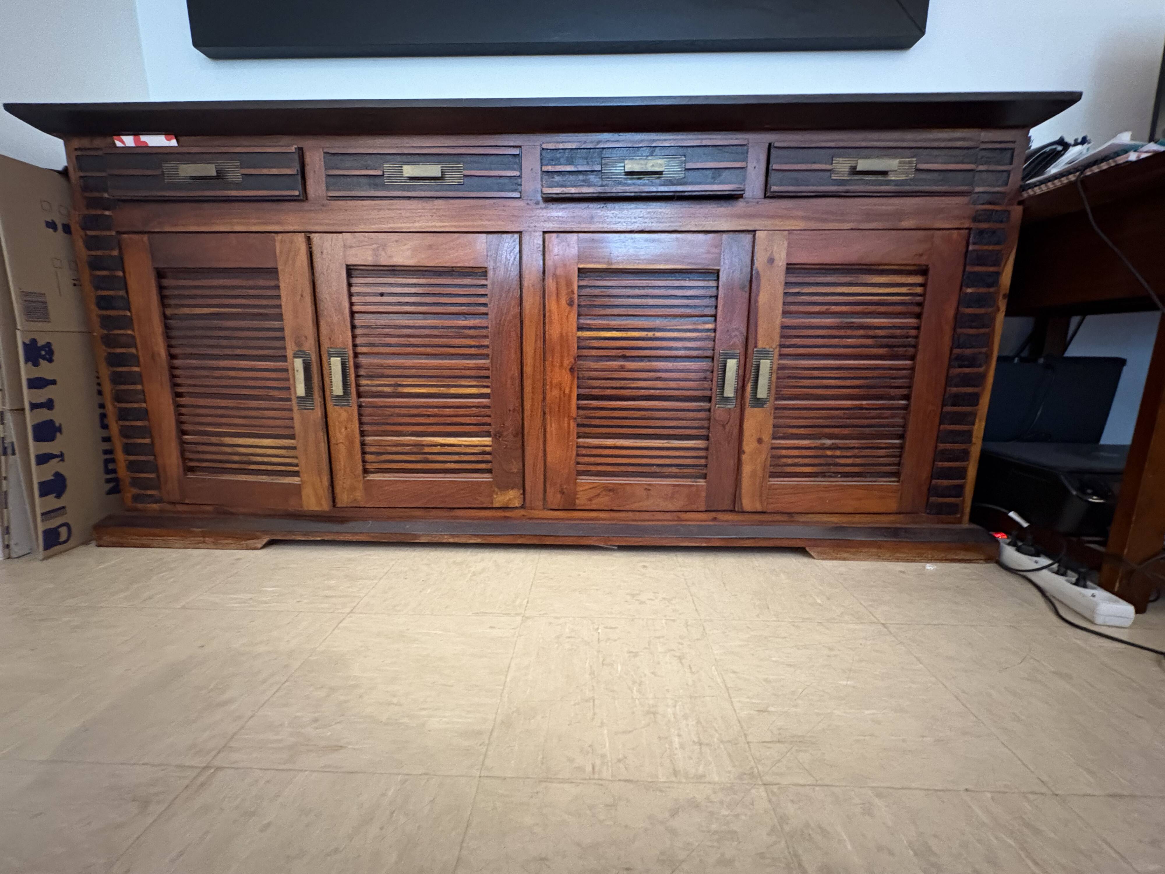 Buffet / storage unit in solid acacia wood