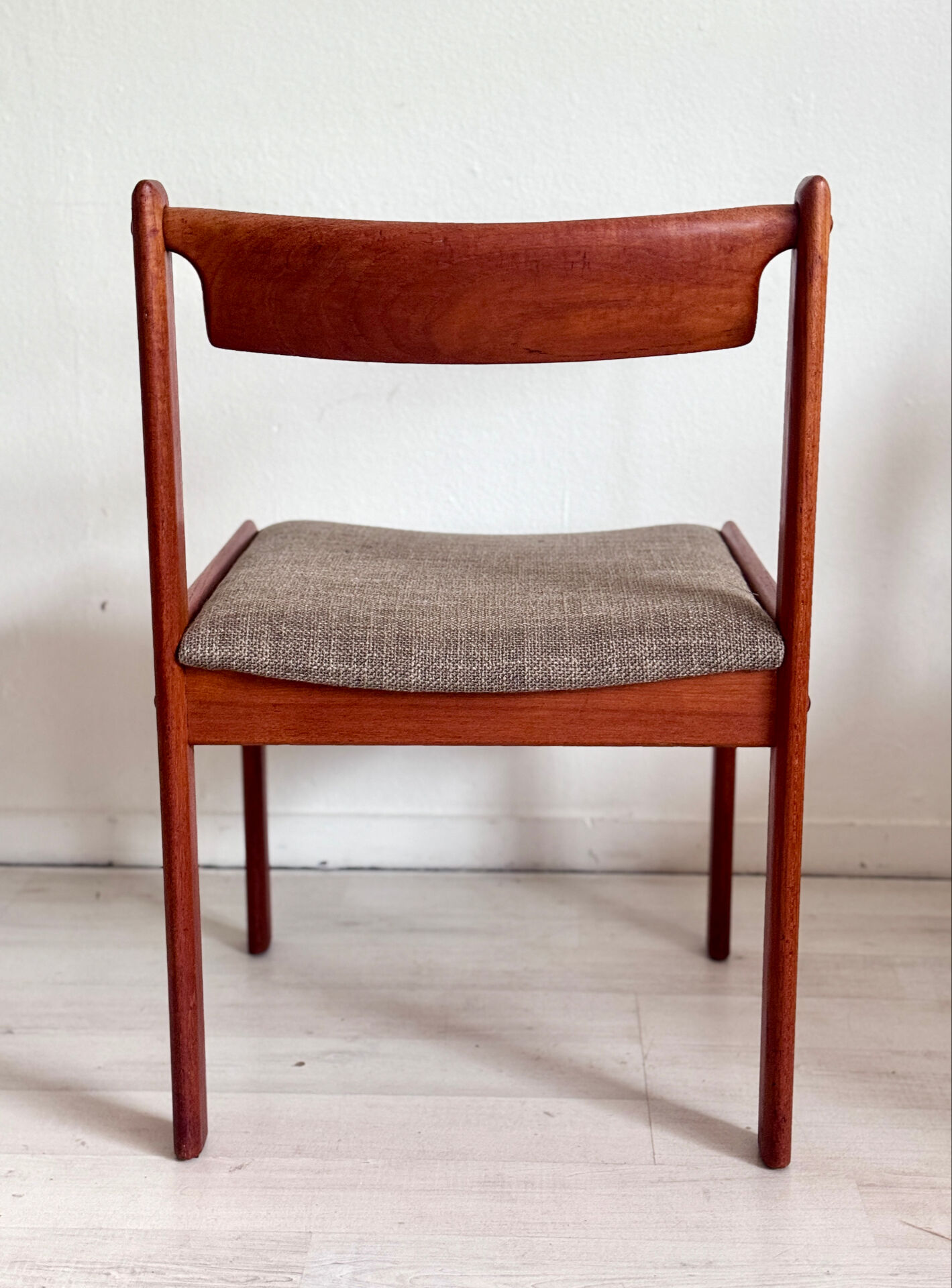 4 eetkamerstoelen H.W. Klein voor Bramin – teakhout – jaren 60