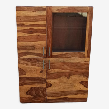 Armoire en bois avec porte vitrée