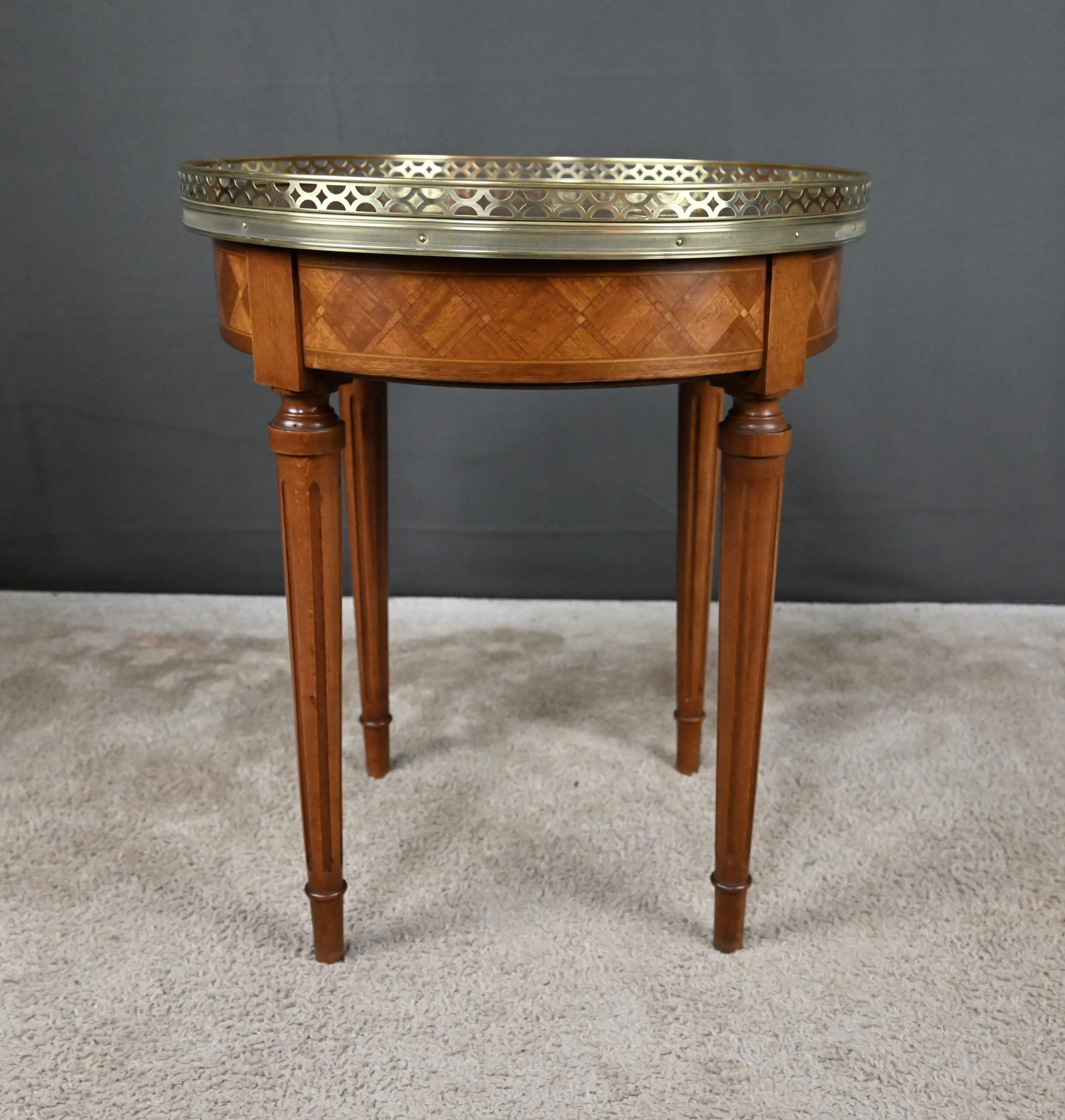 Small bouillotte table in marquetry – mid 20th century