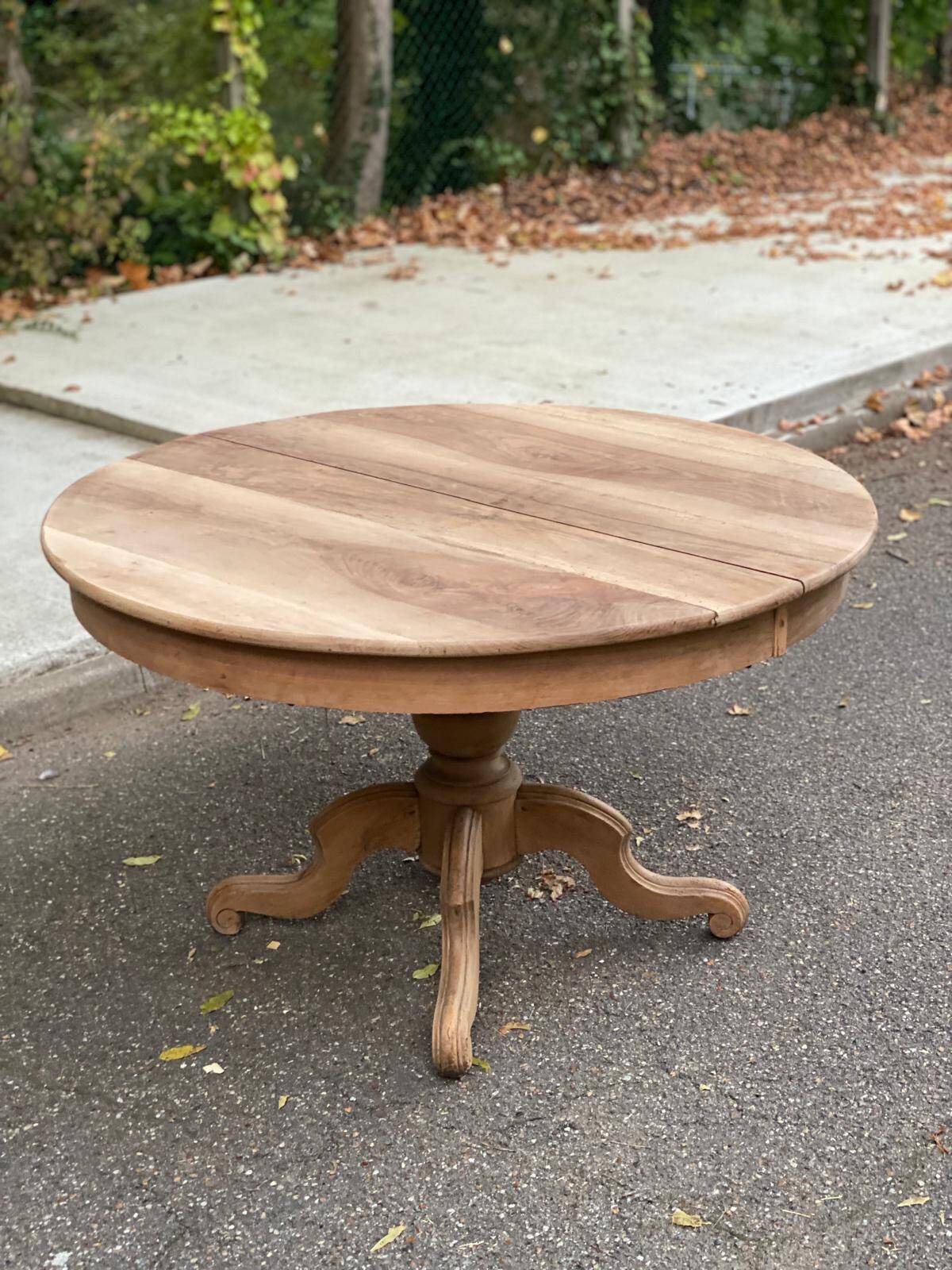 Table à manger ronde pied central extensible en chêne massif du 18ème 210