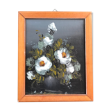 Table bouquet of eglantins