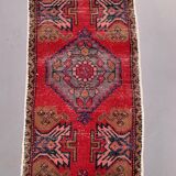 Small vintage turkish rug 94x54 cm, short runner, tribal, shabby chic