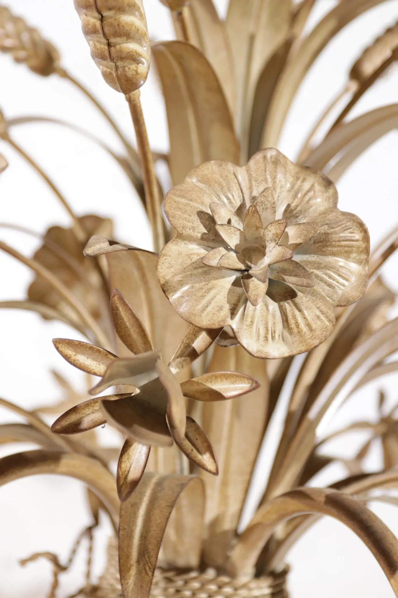 Sheaf of wheat chandelier beige Hans Kögl – Maison Charles style