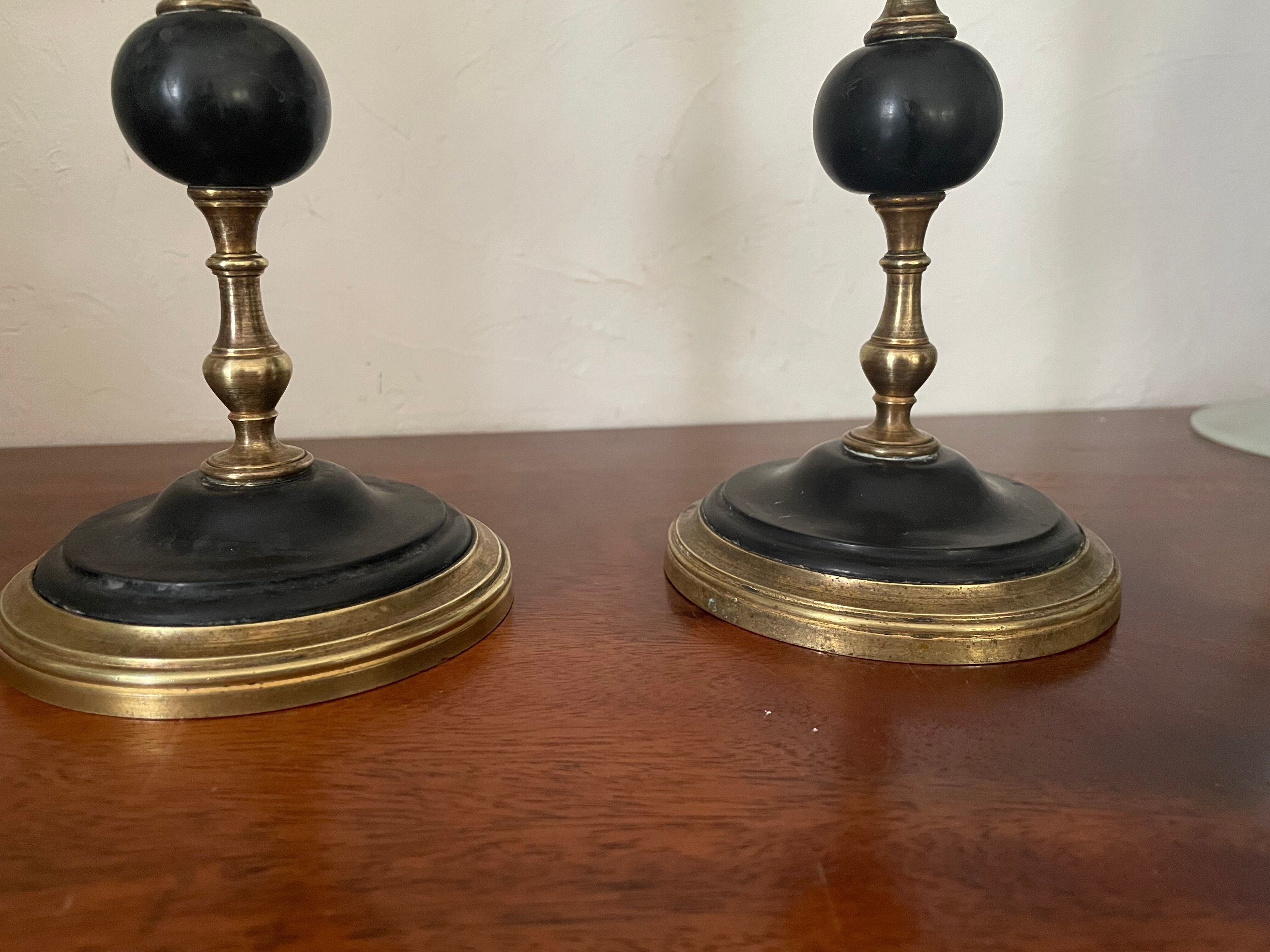 Ancienne paire de bougeoirs marbre noir et laiton XIXème