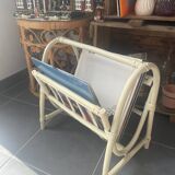 Porte revue en rotin