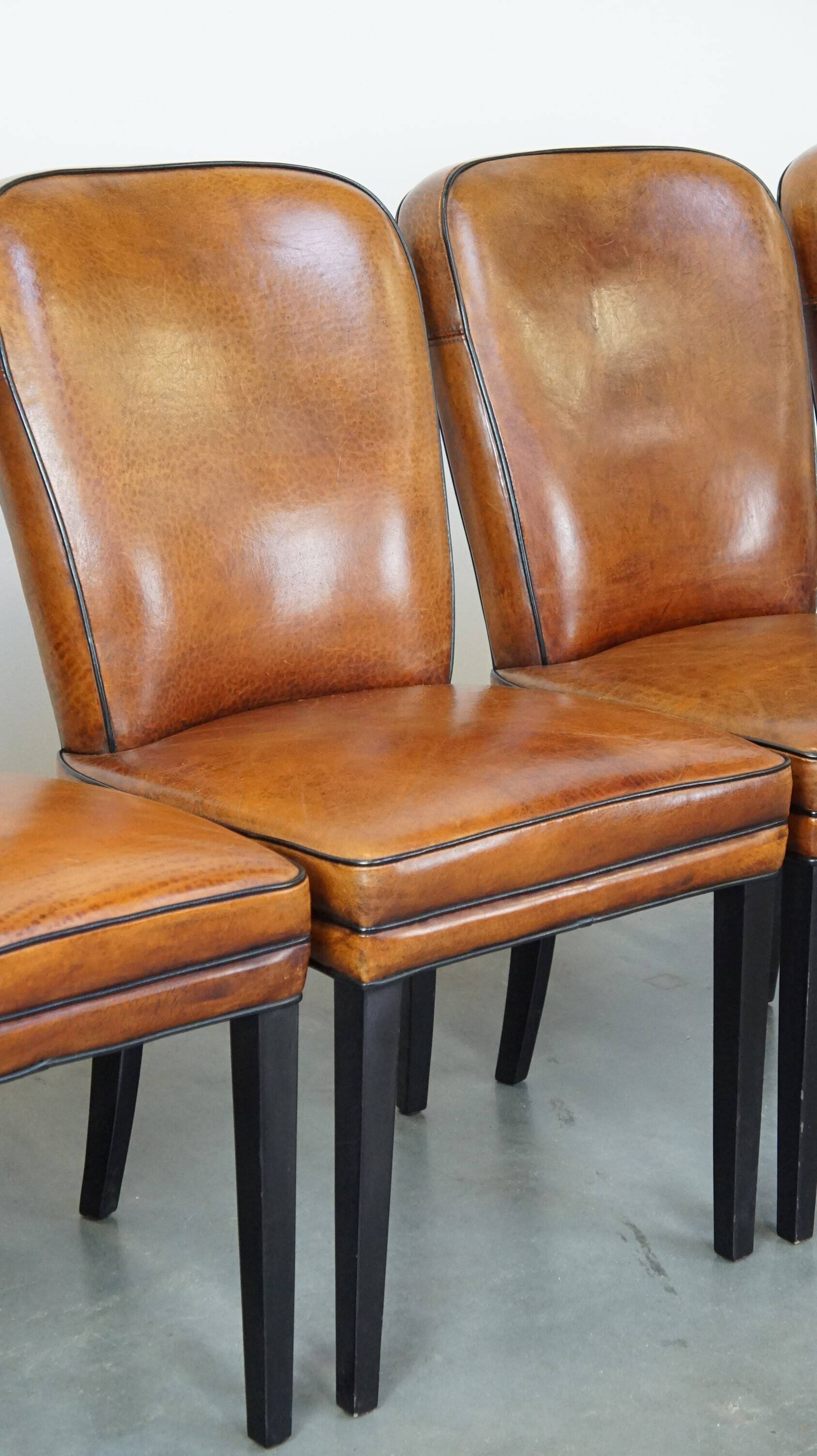 4 chaises de salle à manger en cuir de mouton marron
