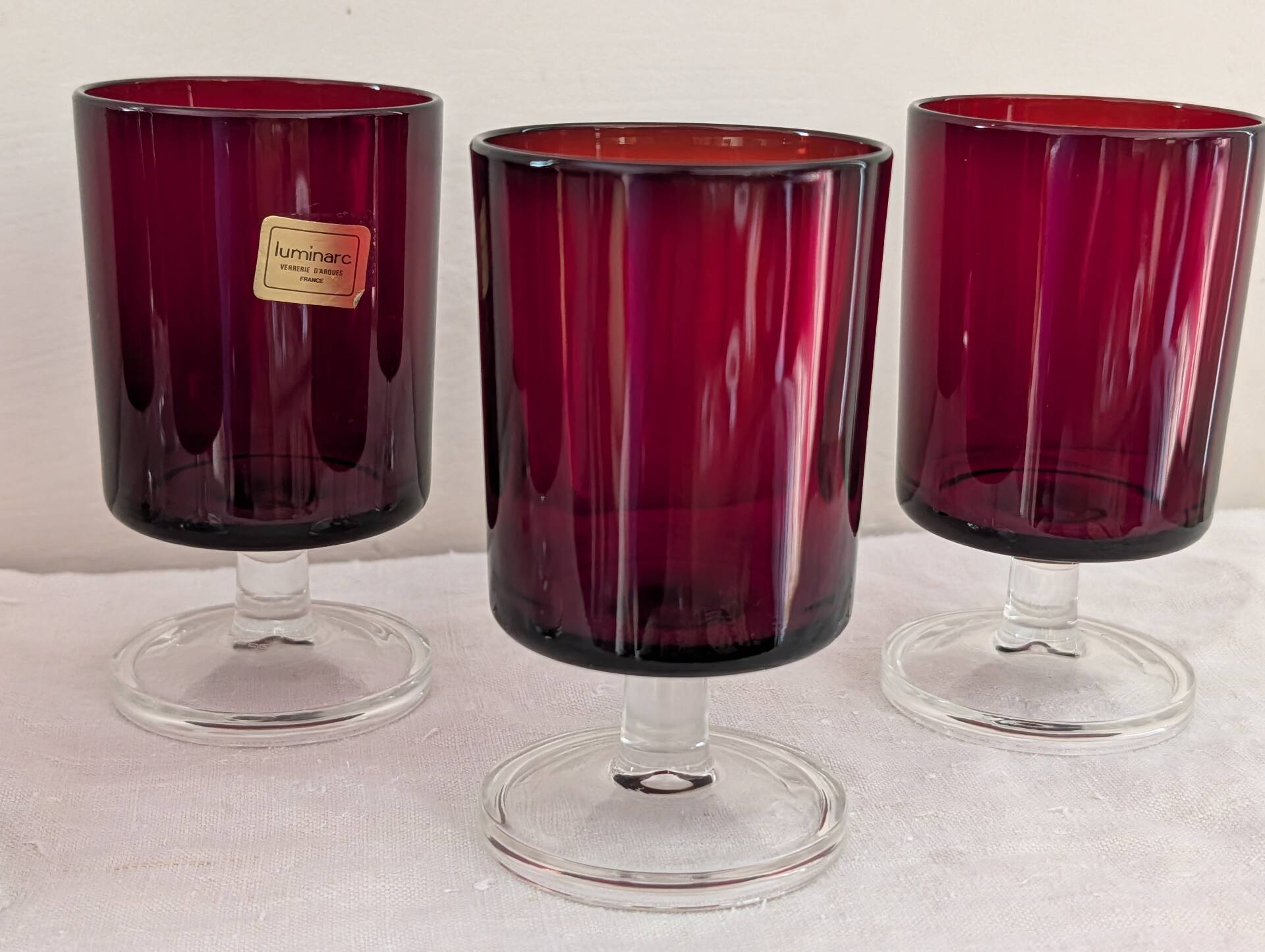 11 Luminarc amethyst glasses – France, 1970s