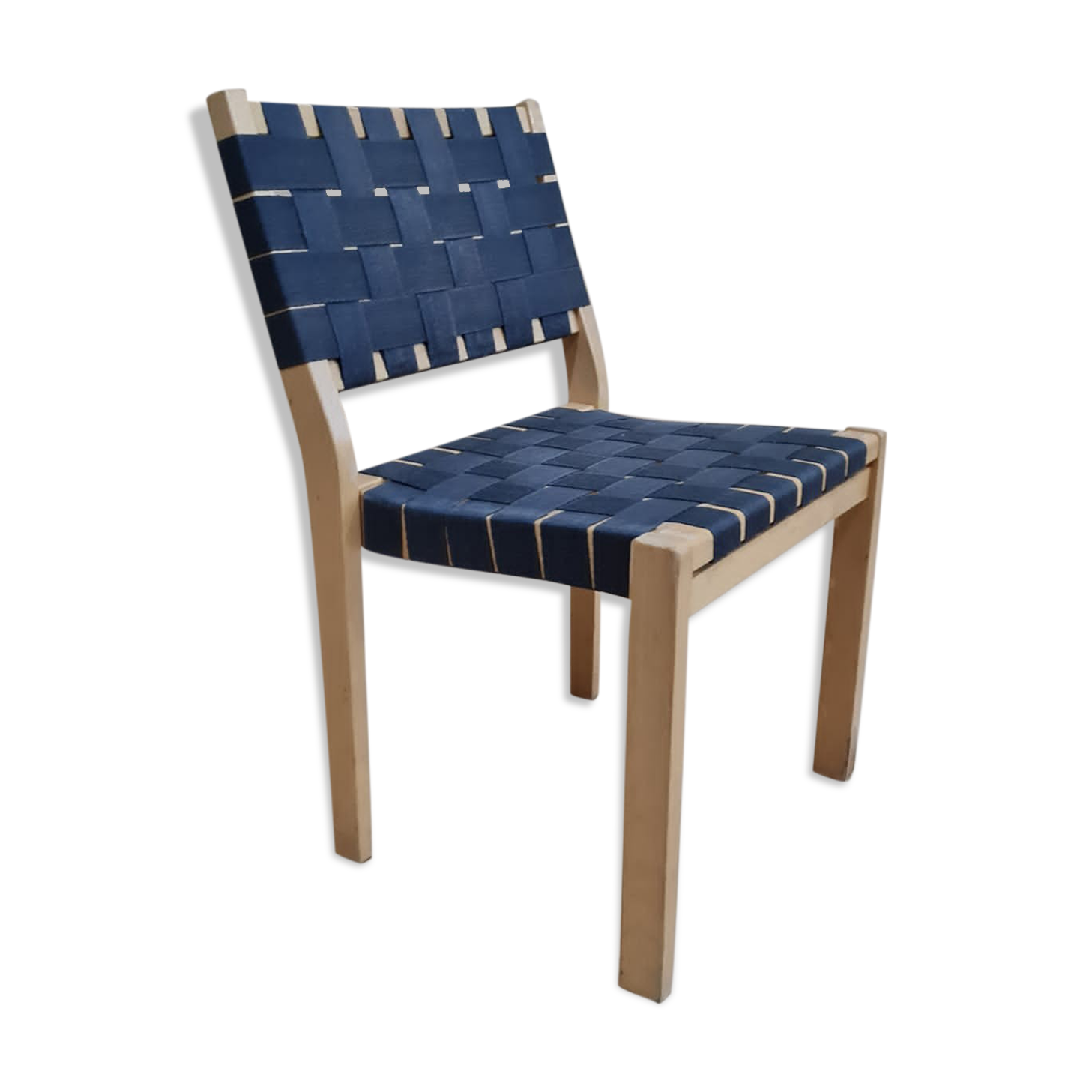 Alvar Aalto dining chair produced by Artek, model 611