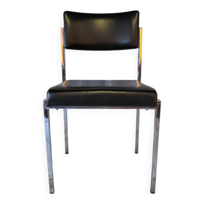 Chaise moderniste métal chromé et simili cuir noir