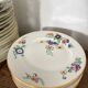 6 Assiettes vintages en porcelaine blanche de Limoge signées T.L.B, fleurs
