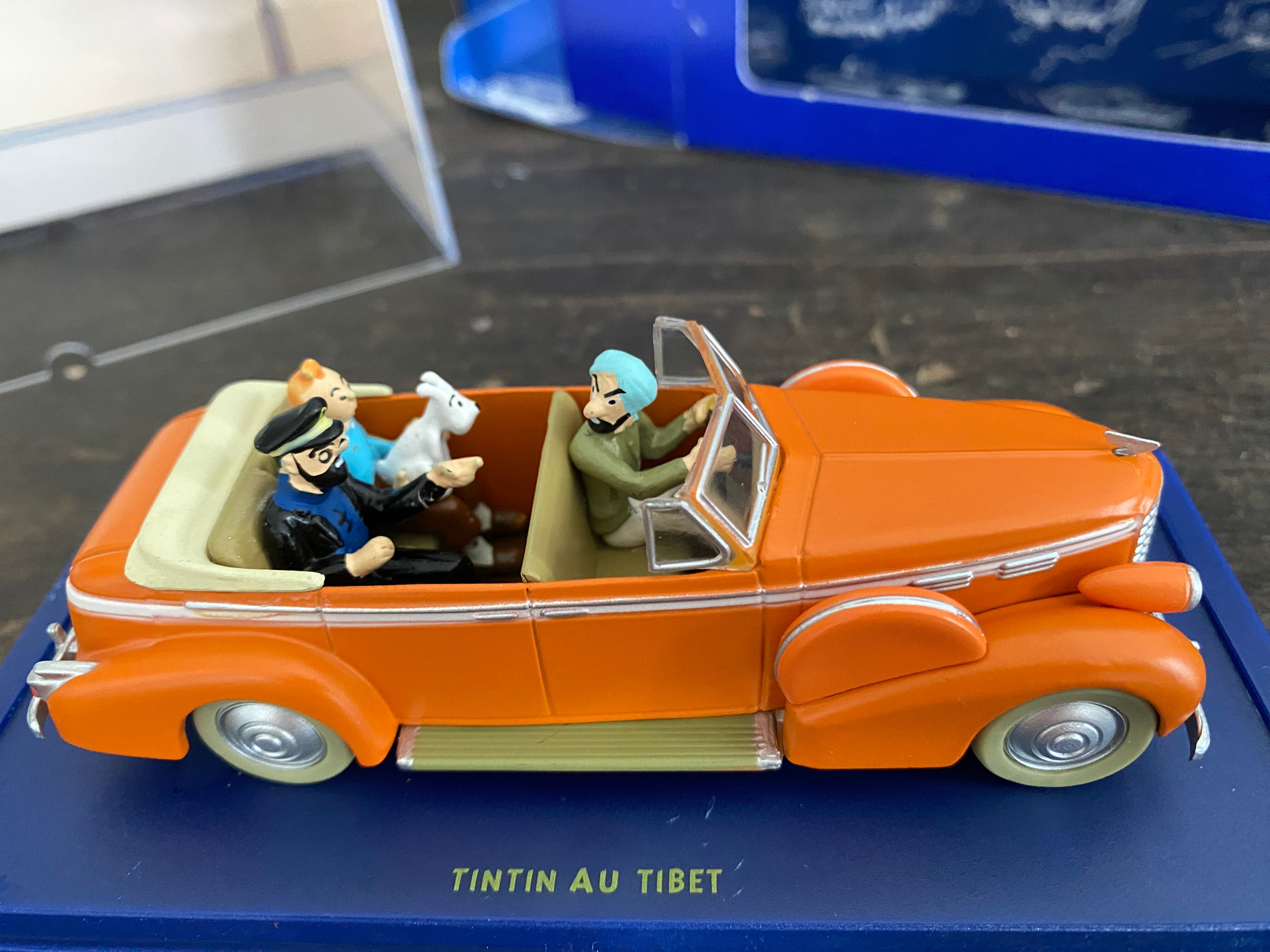 Classic cars "en voiture tintin" atlas edition