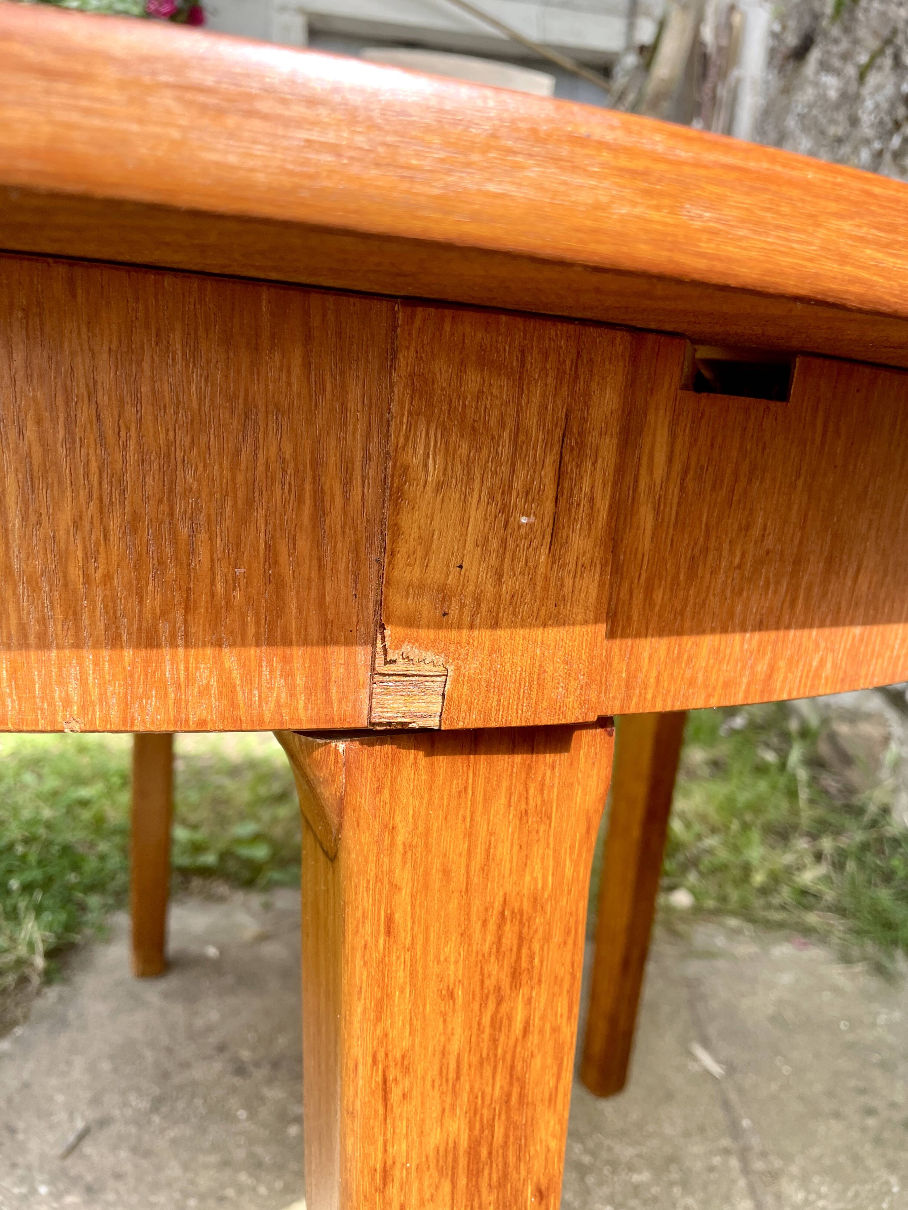 Scandinavian butterfly round table 1960