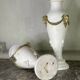 Paire de vases en marbre blanc statuaire, bronze doré, vers 1900