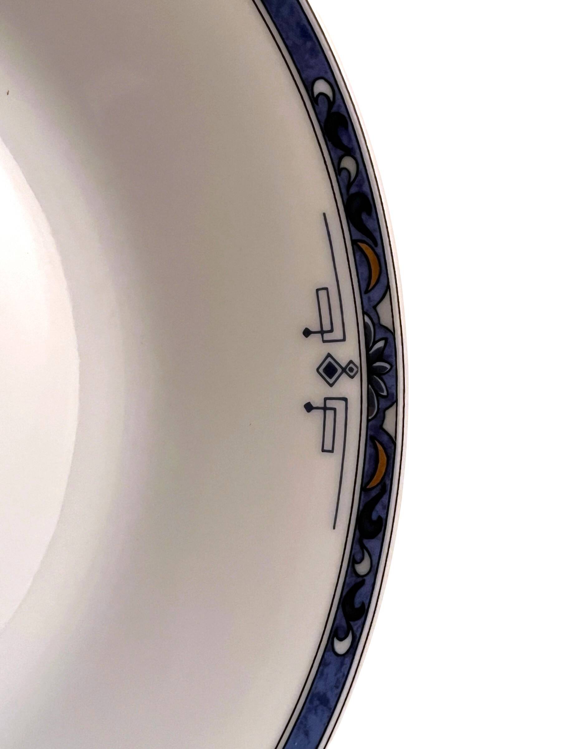 Tableware, complete 94-piece Limoges porcelain dinner service, 20th century