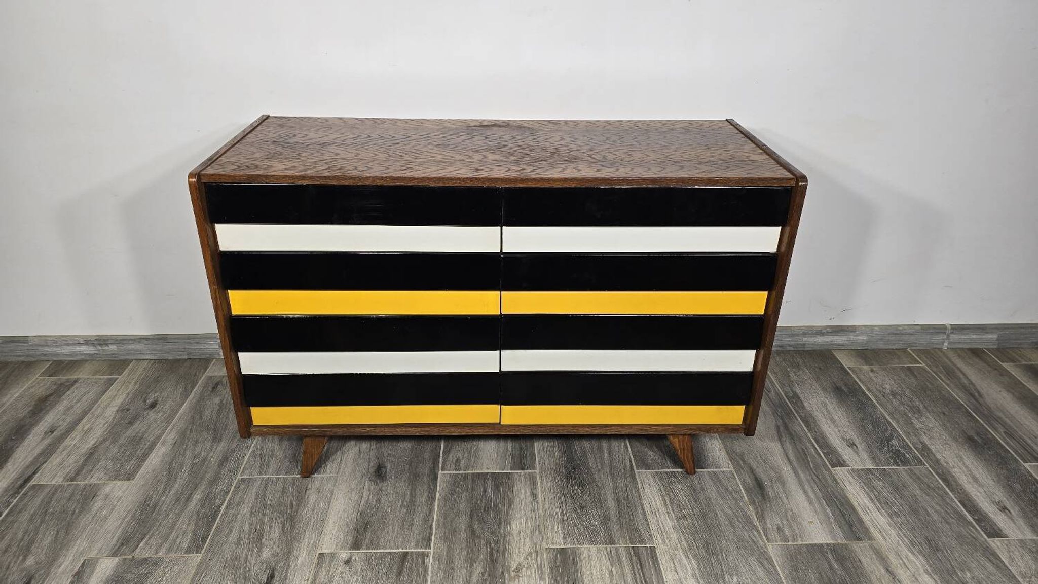 Buffet de Jiri Jiroutek pour Interior Prague, années 1960