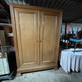 Parisian oak cabinet with pegs