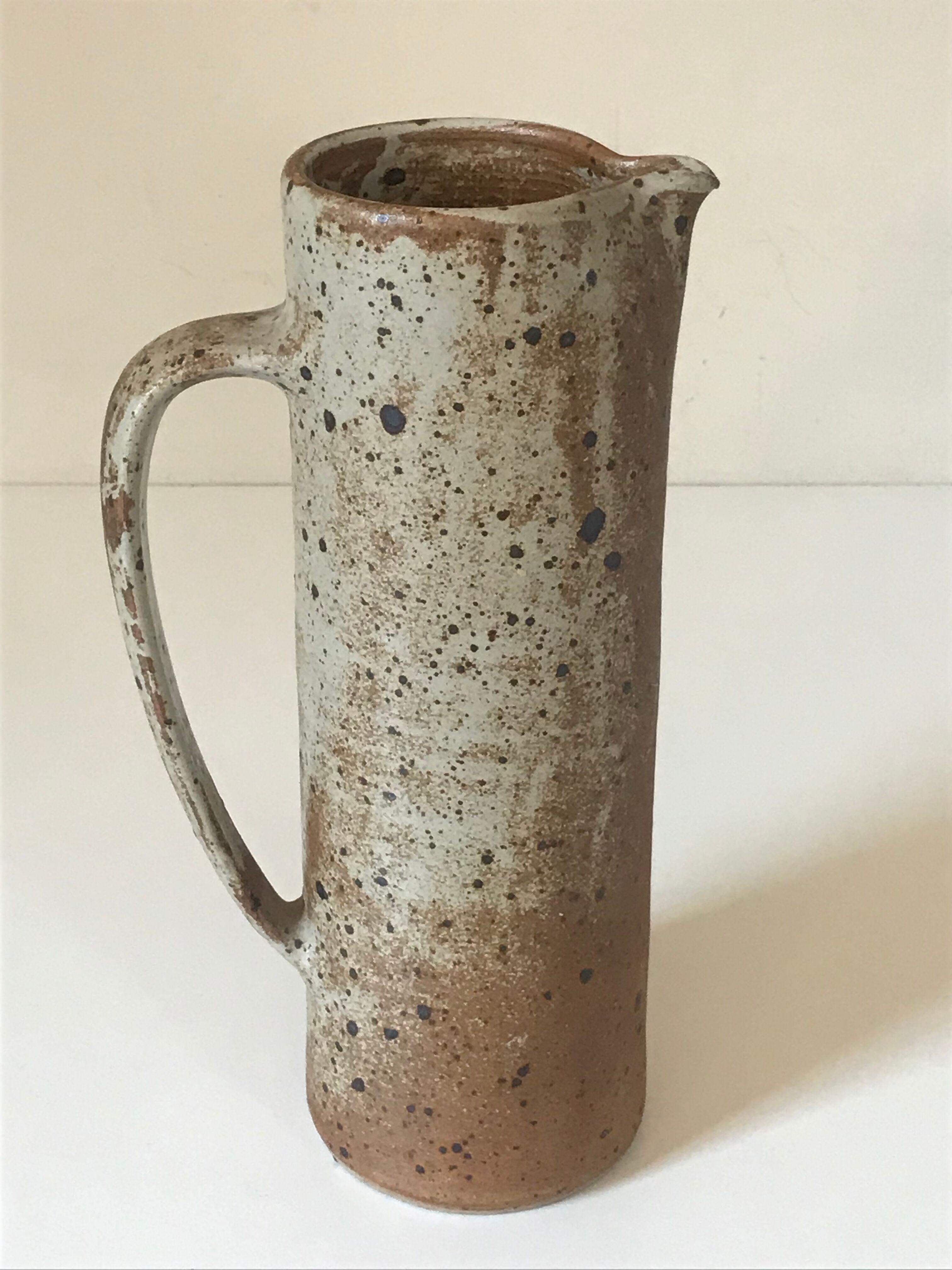 Pitcher in sandstone pyrity of the 60s